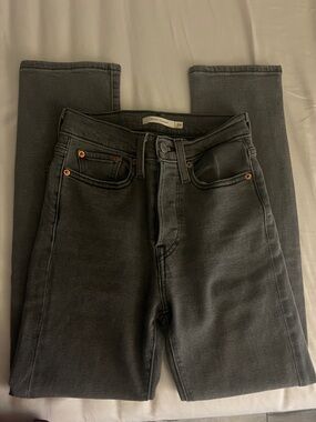 Levi's Women's Straight Leg Jeans in Charcoal Gray